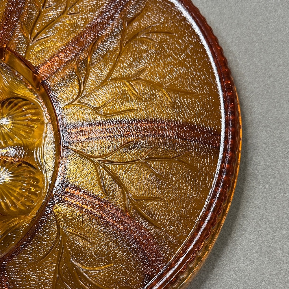 Indiana Glass Golden Amber divided egg and vegetable tray - Picture 10 of 11